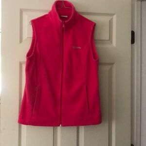 Women’s Columbia zip front vest. Size Large. Bright Pink.